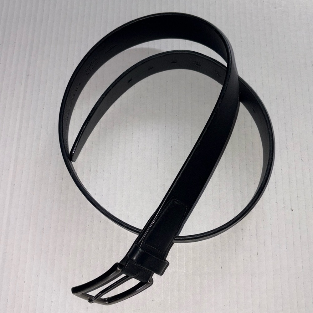 Perry Ellis Portfolio leather belt